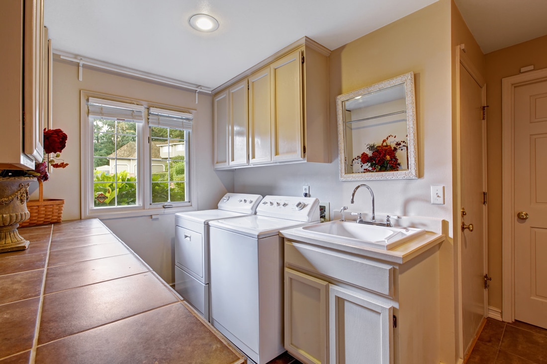 Choosing the Right Washer and Dryer for Your Luxury Custom Home
